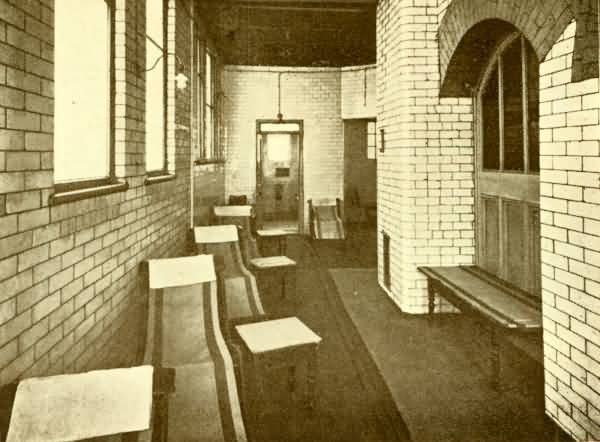 Kenworthy's Hydro: men's hot room, c.1920