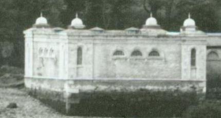 Detail shows Turkish baths building: Courtesy the National Library of Ireland